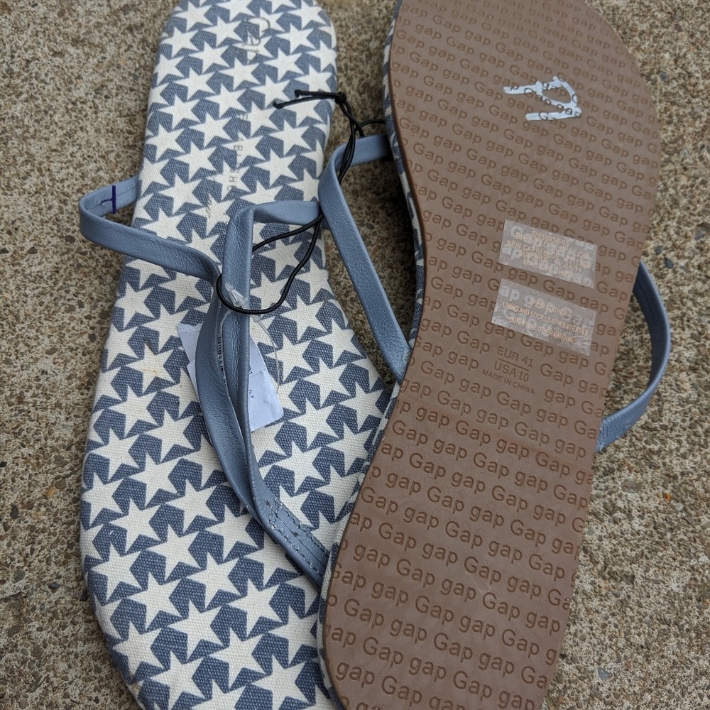 NWT Gap Stars Flip Flops Size 10/41